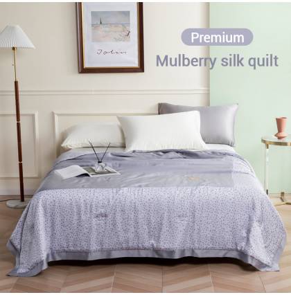 Premium Mulberry Silk Quilt Silk Filling and Lyocell Tencel Cover Cheetah Embroidery Leopard Pattern Comforter Soft Breathable Lightweight